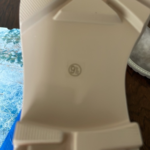 Women’s Brown NWT 9.5 Combat Fashion Booties - Picture 8 of 8